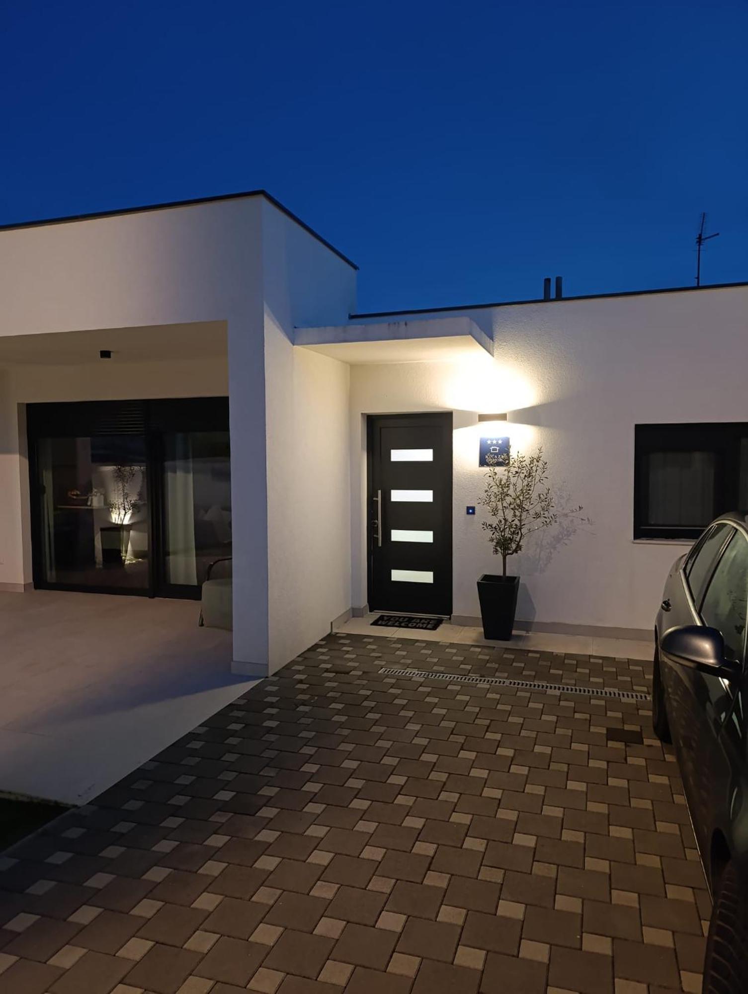 Teuta House *